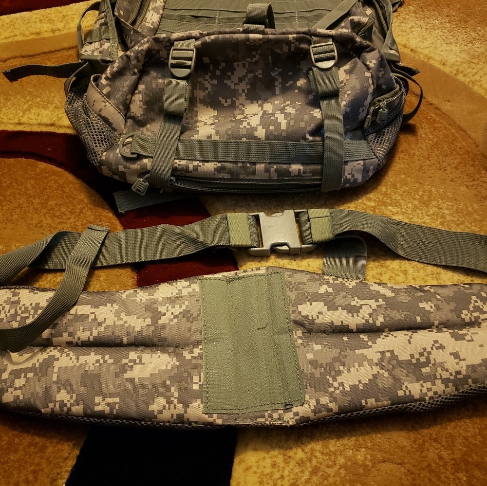 ACU Day Backpack - Picture 6 of 7